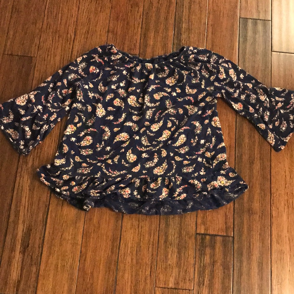 Cute design old navy top